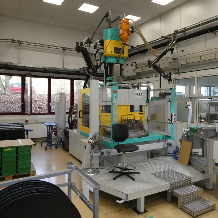 Verticale spuitgietmachine - Toeslag onder voorbehoud ARBURG Allrounder 1500T 2000-800