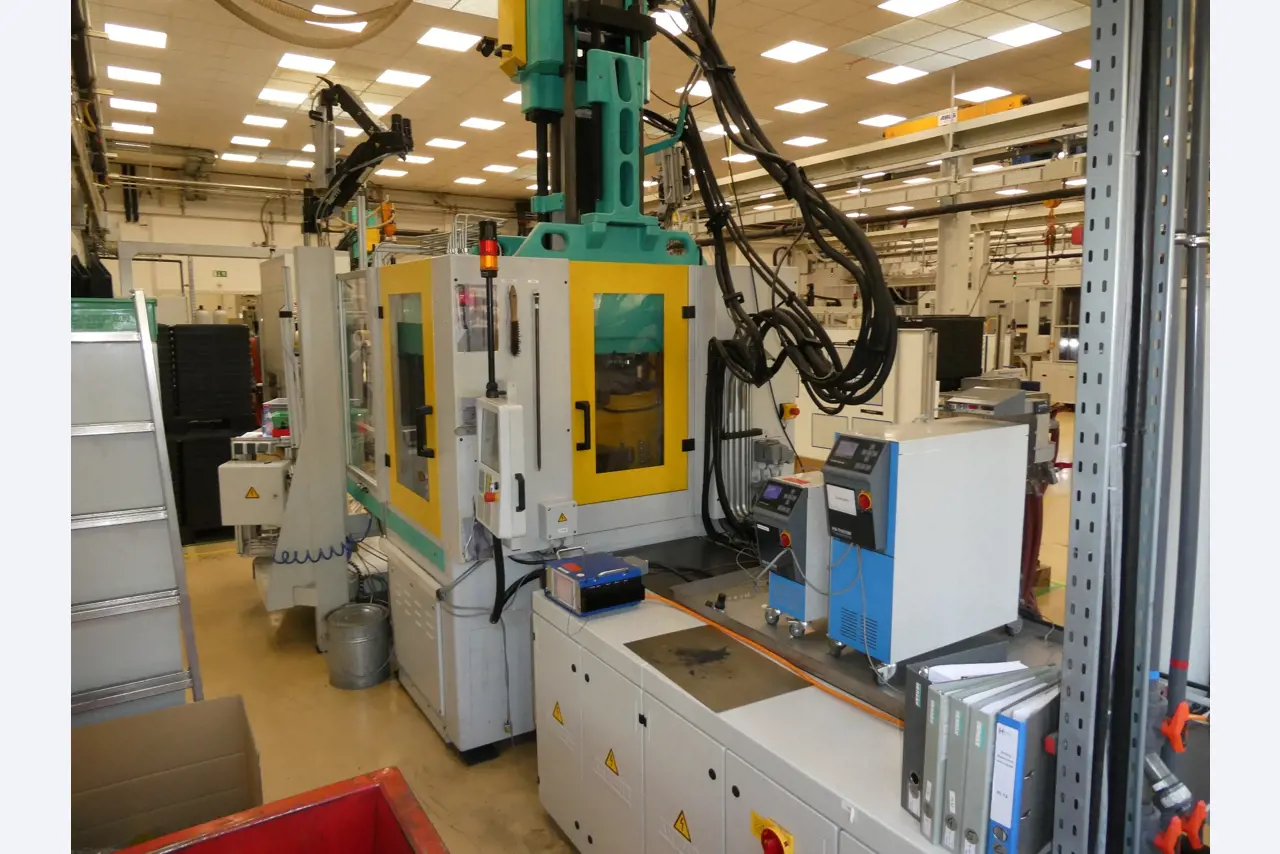 2 Online auctions of tools, punching machines and peripherals-4