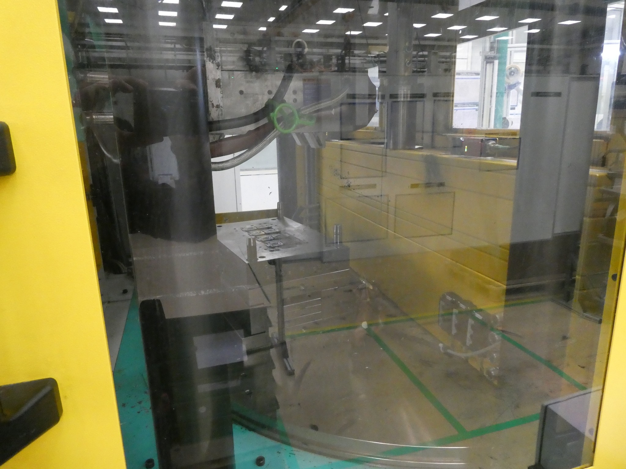 2 aukcje internetowe narzędzi, wykrawarek i urządzeń peryferyjnych-9