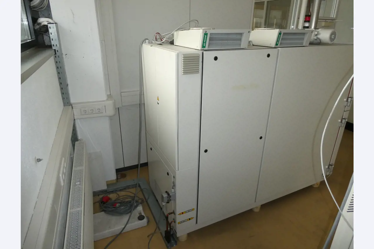 2 online veilingen van gereedschap, ponsmachines en randapparatuur-5