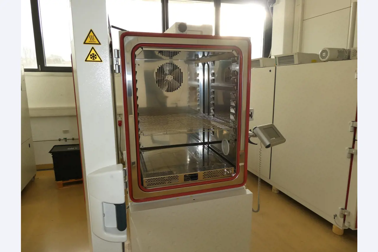 2 online veilingen van gereedschap, ponsmachines en randapparatuur-10
