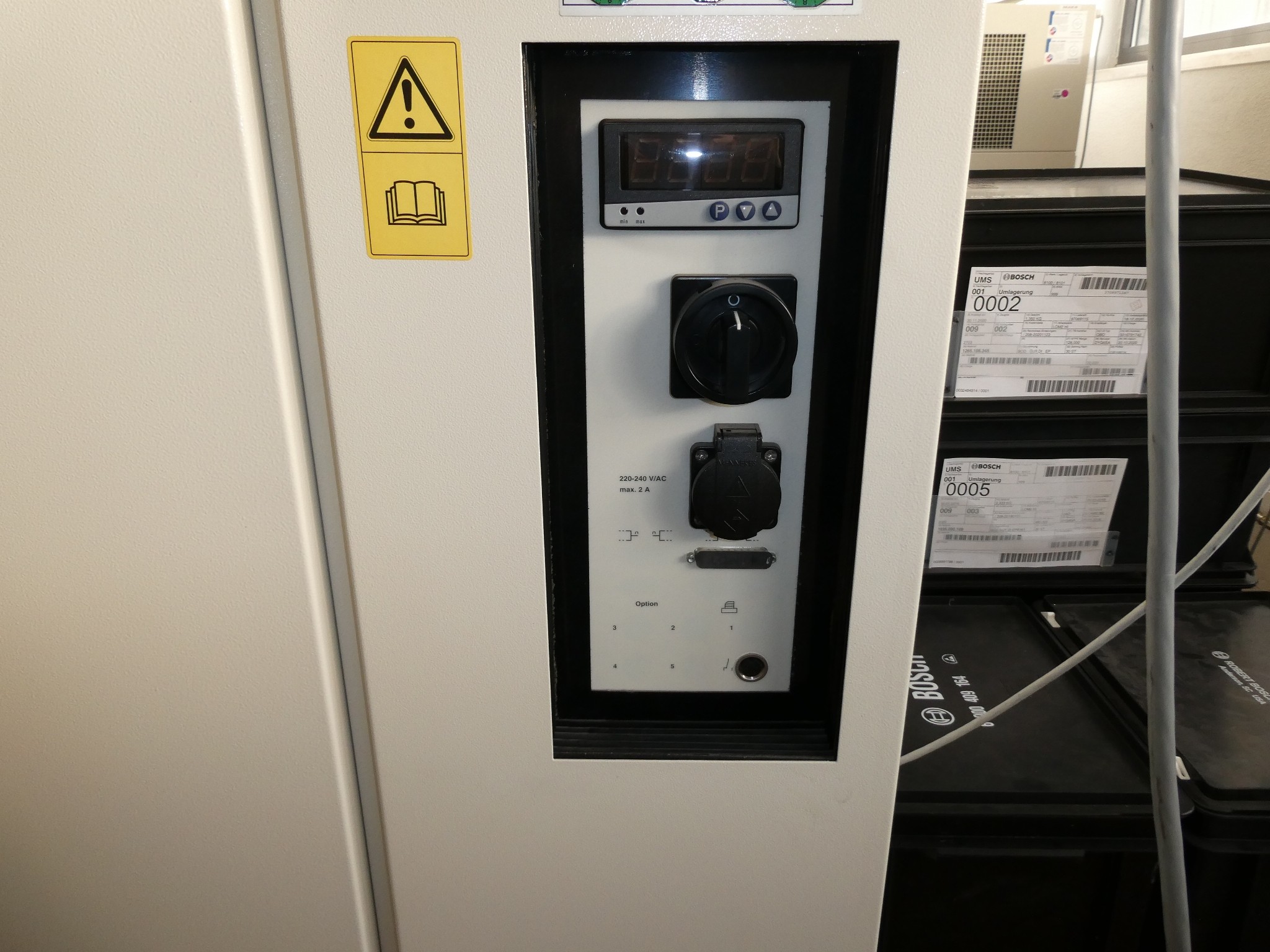 2 online aukce nářadí, děrovacích strojů a periferií-5