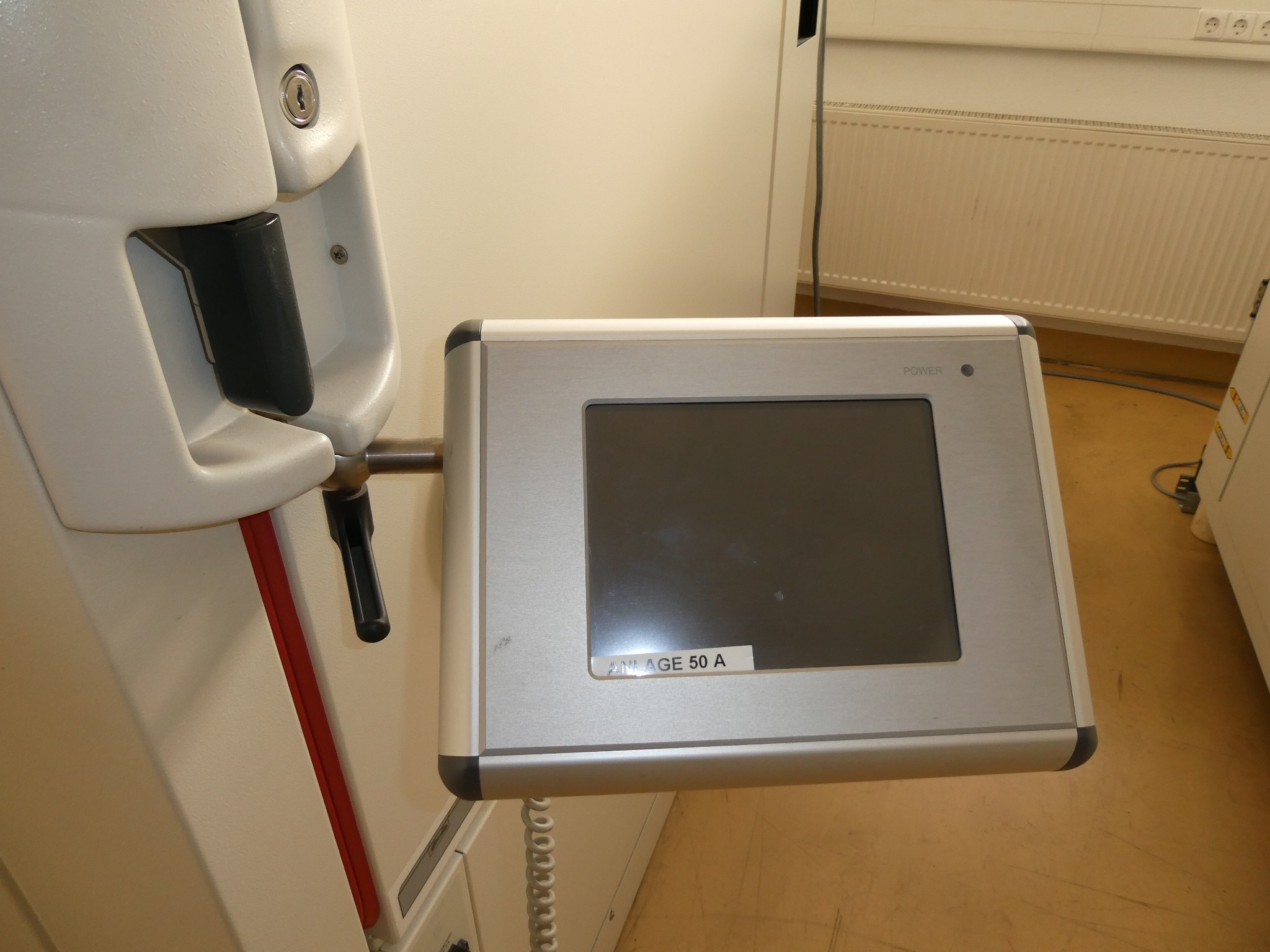 2 online aukce nářadí, děrovacích strojů a periferií-8