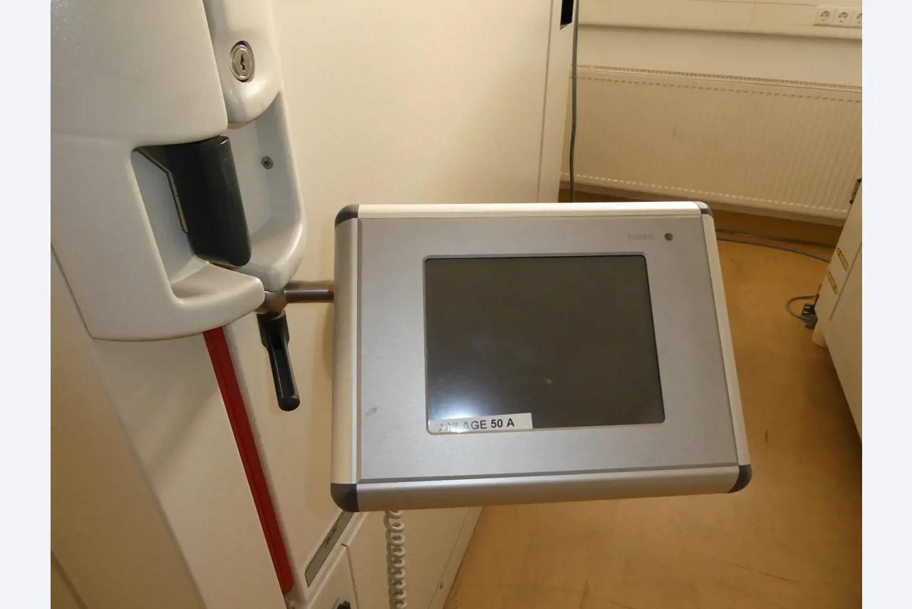 2 online veilingen van gereedschap, ponsmachines en randapparatuur-8