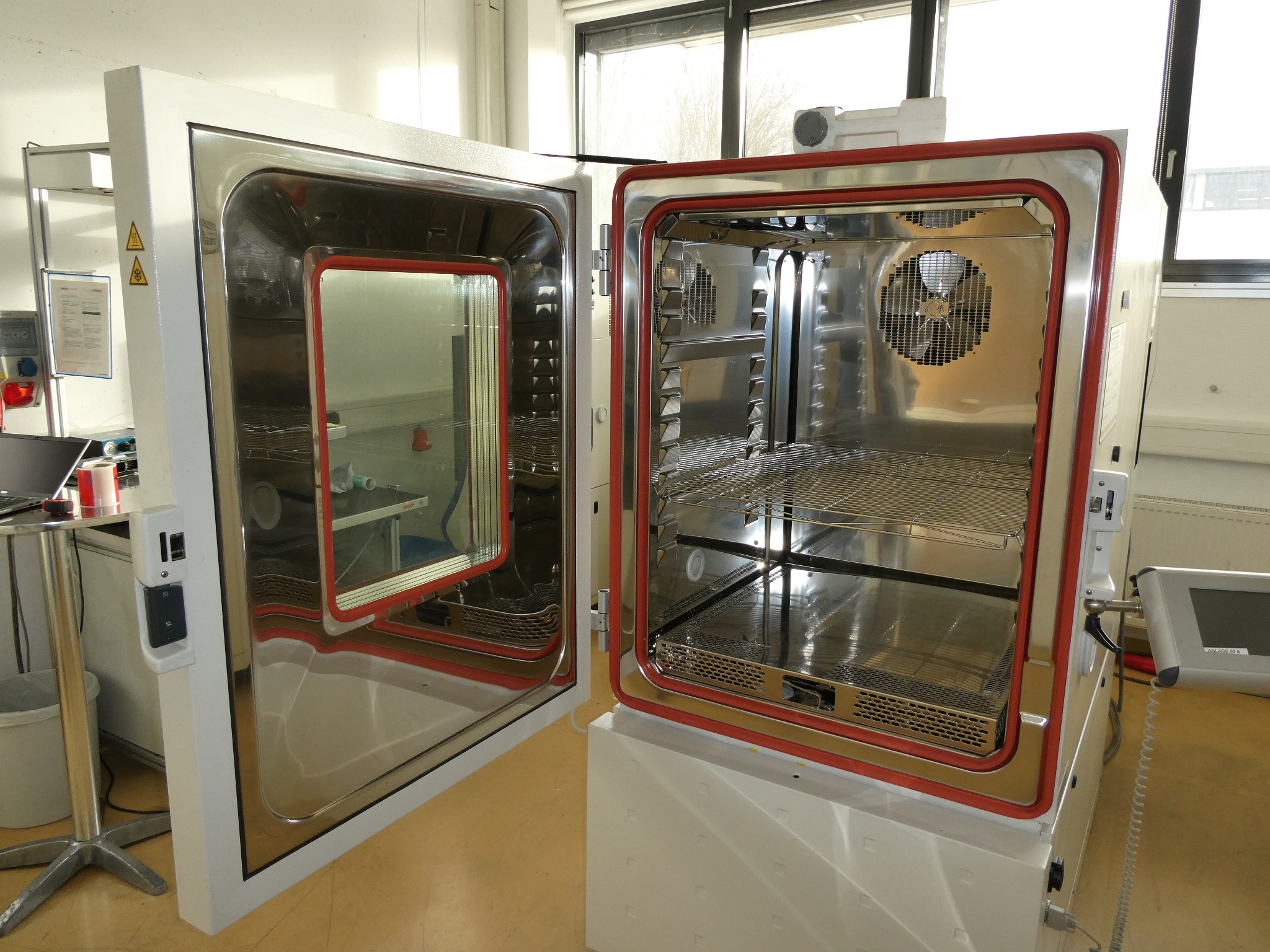 2 online aukce nářadí, děrovacích strojů a periferií-9