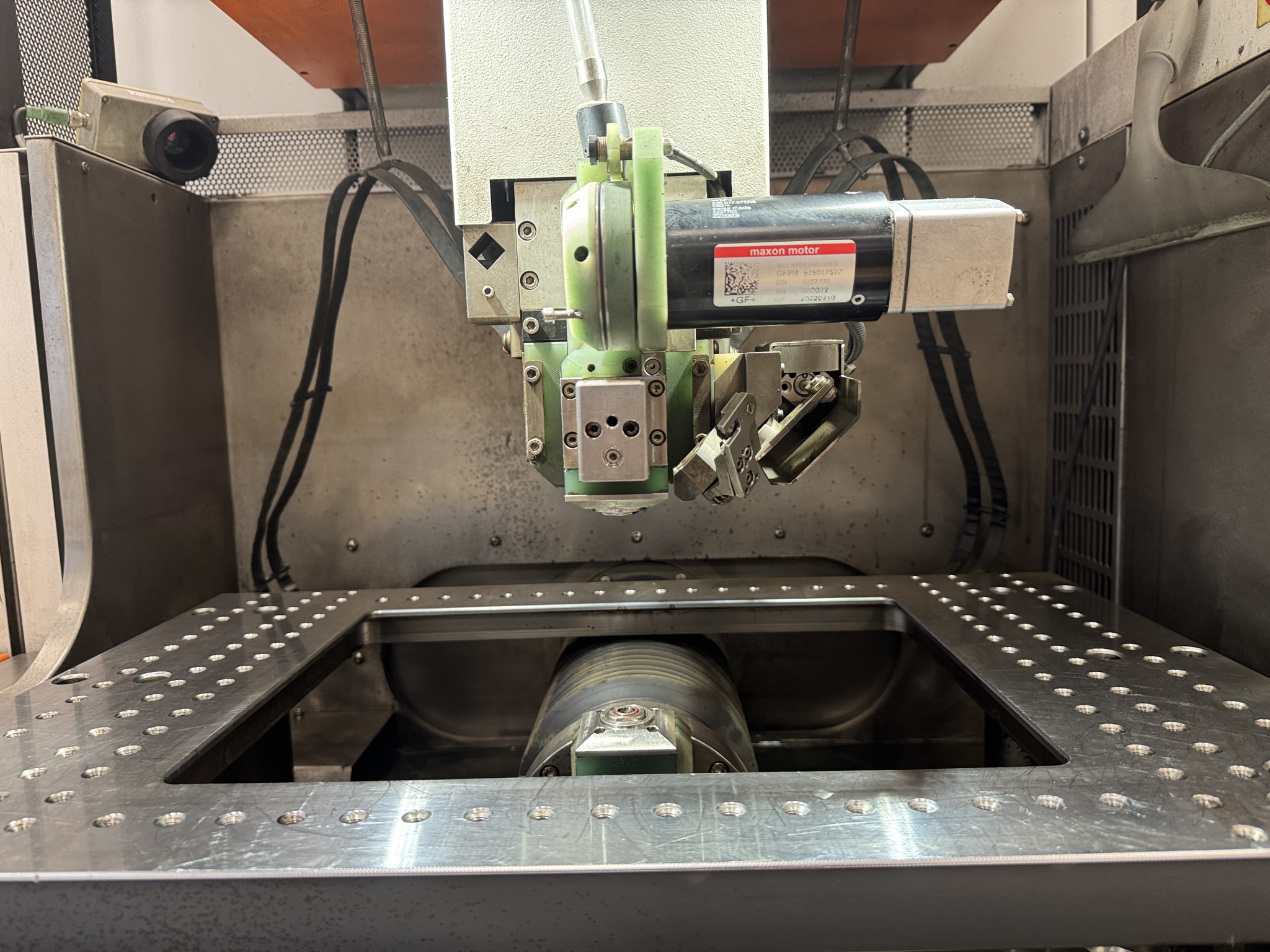 2 ventes aux enchères en ligne de machines-outils, poinçonneuses et périphériques-12