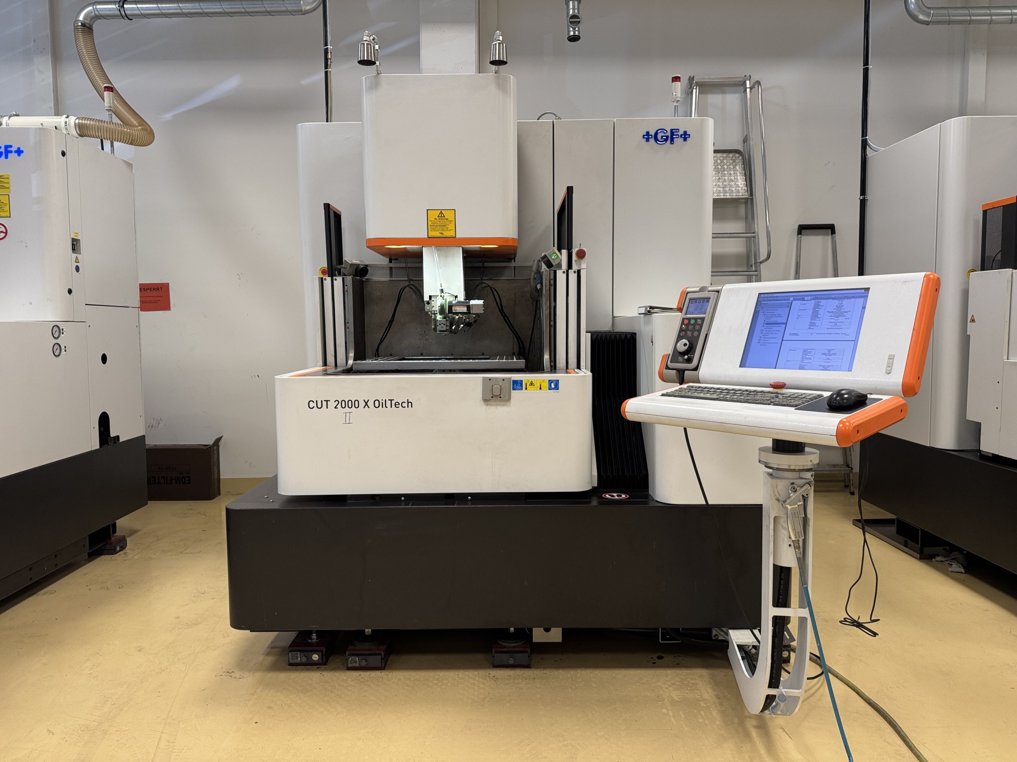 2 ventes aux enchères en ligne de machines-outils, poinçonneuses et périphériques-1