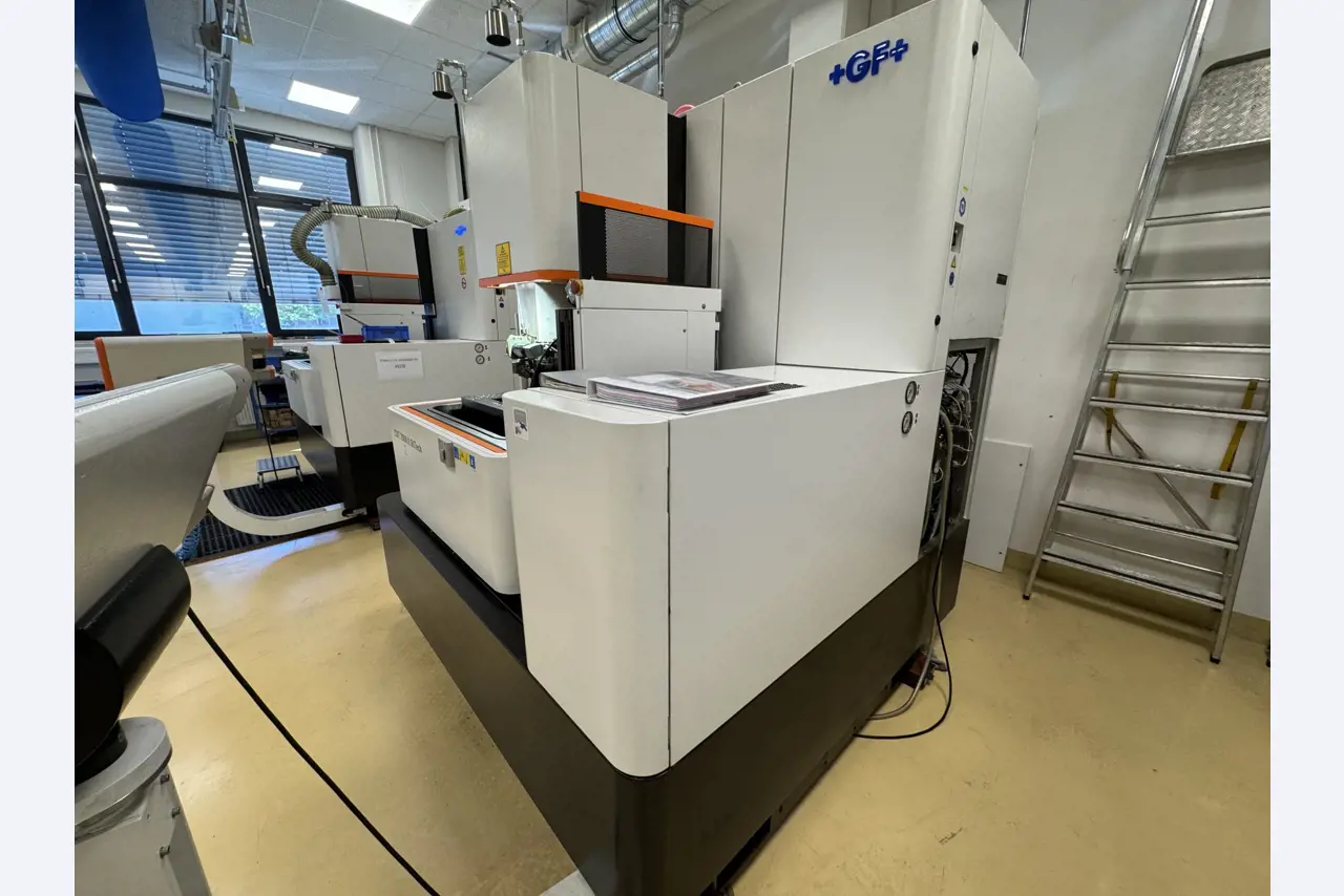 2 Online auctions of tools, punching machines and peripherals-5