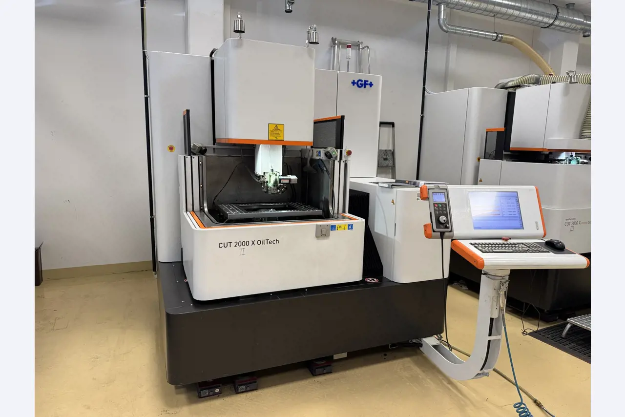 2 Online auctions of tools, punching machines and peripherals-8