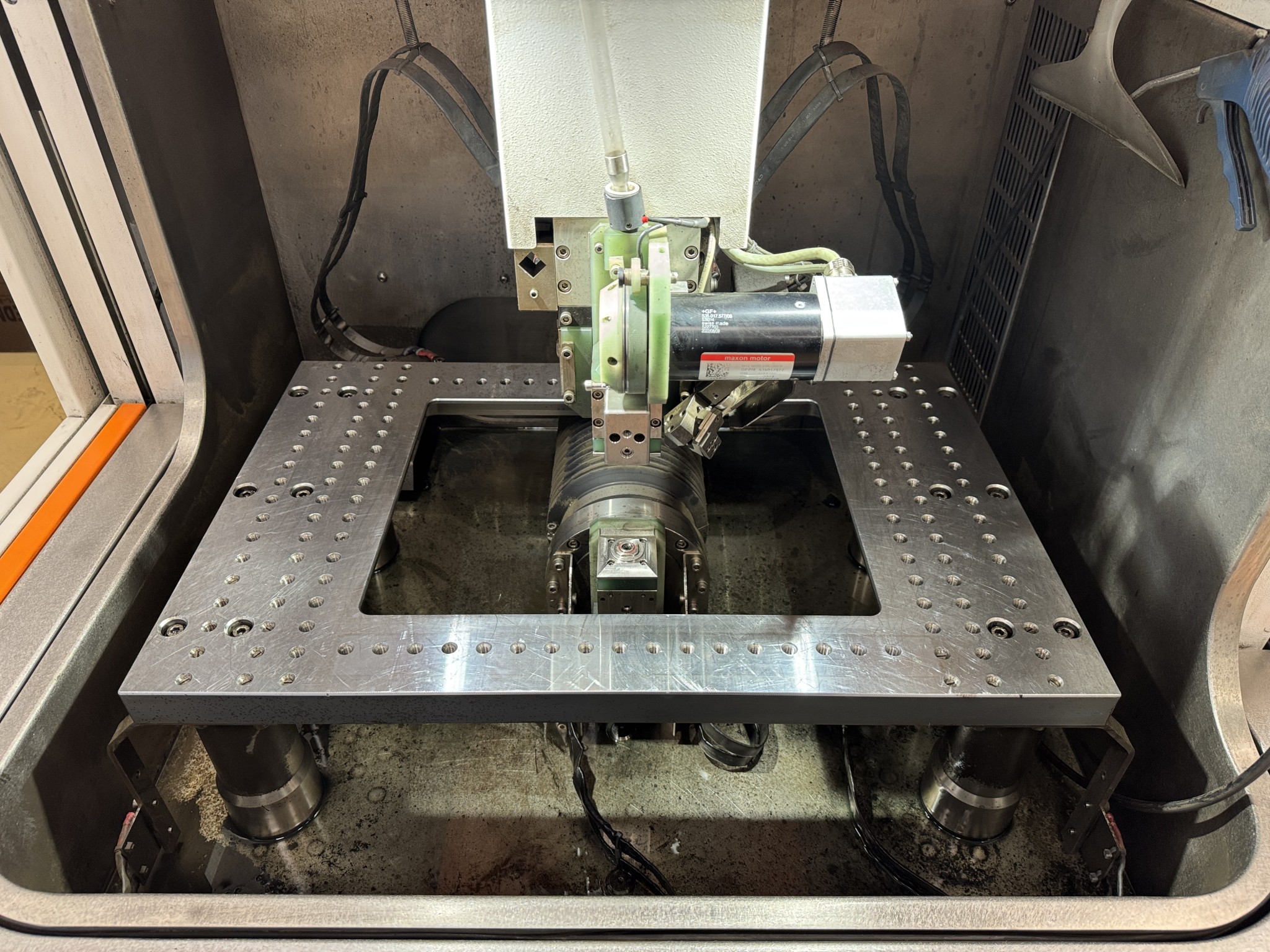 2 ventes aux enchères en ligne de machines-outils, poinçonneuses et périphériques-9