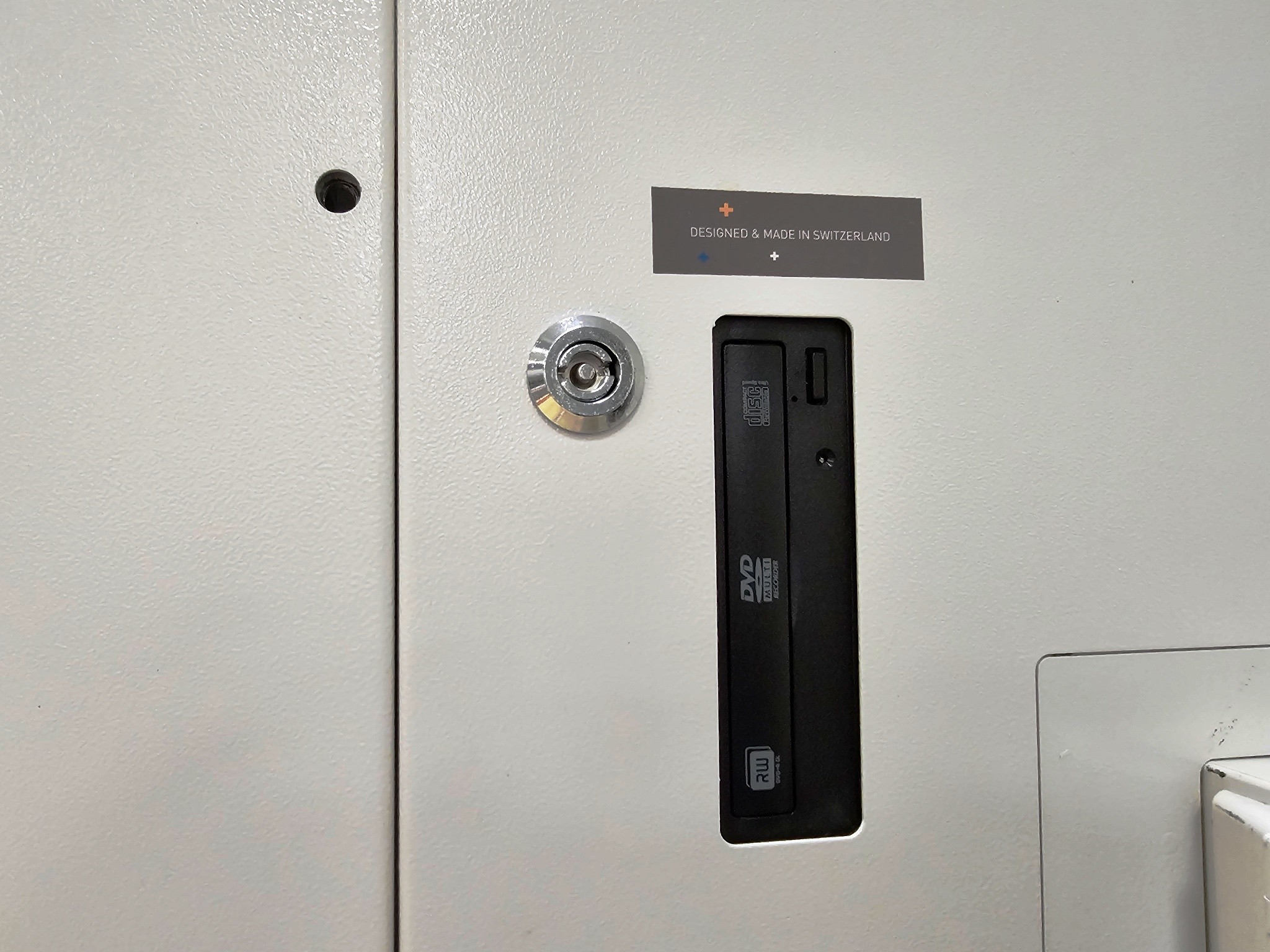 2 ventes aux enchères en ligne de machines-outils, poinçonneuses et périphériques-11