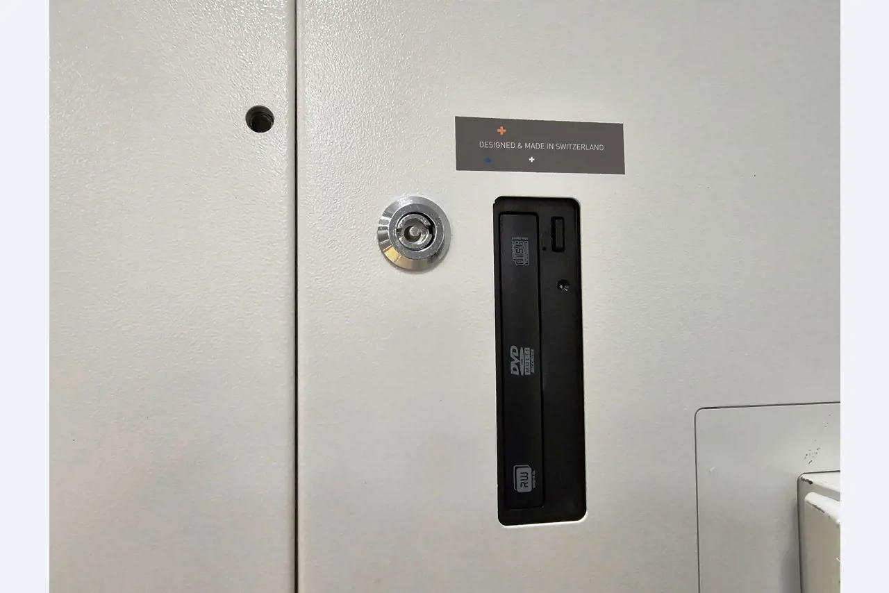 2 Online auctions of tools, punching machines and peripherals-11