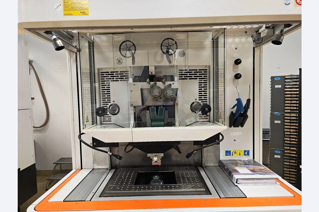 2 Online auctions of tools, punching machines and peripherals-3