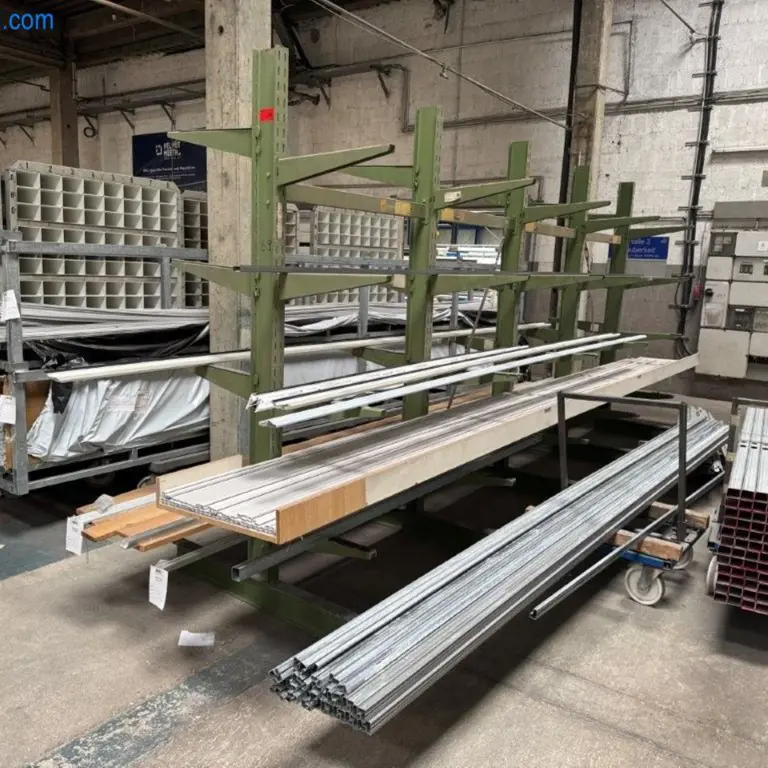 Estante cantilever