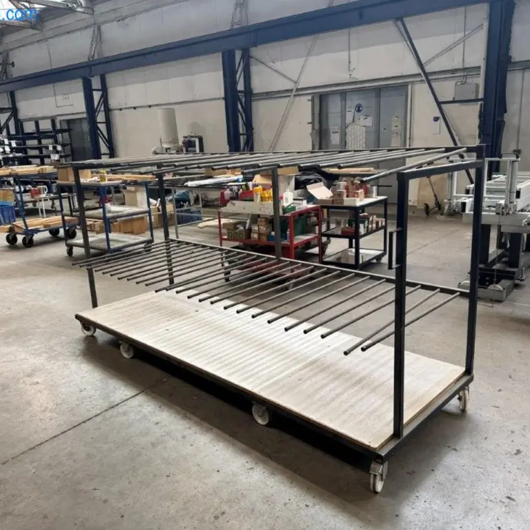 Chariot de transport de marchandises longues