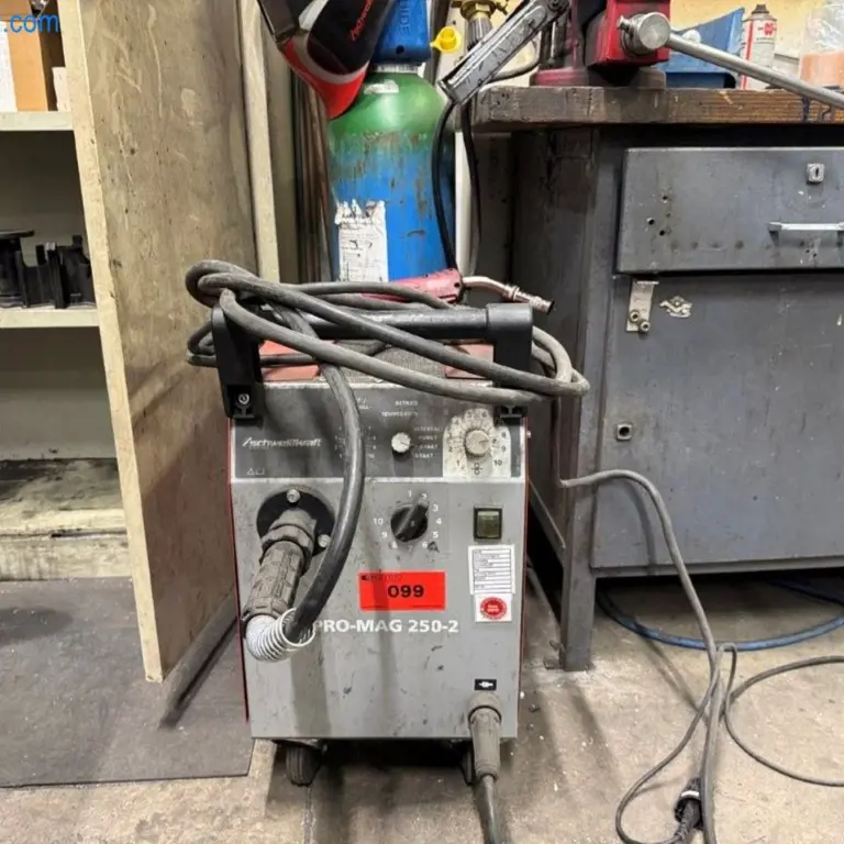 Appareil de soudage MAG Schweißkraft Pro-MAG 250-2