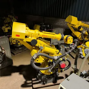 Industrijski roboti Fanuc S-900i W