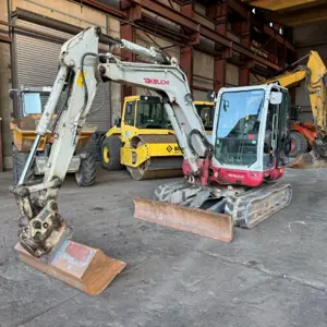 Excavadora sobre orugas Takeuchi TB260