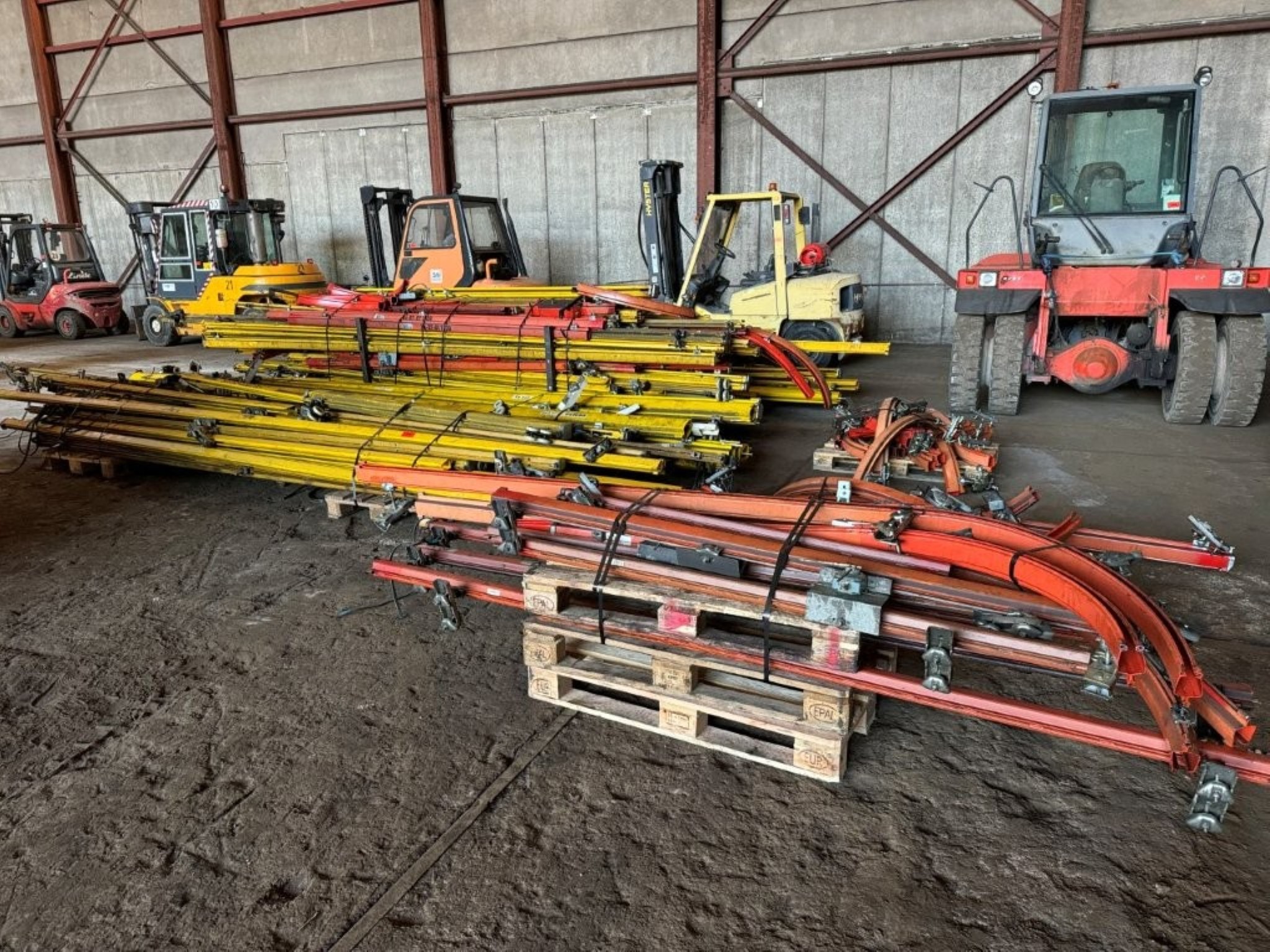 Roboty, maszyny przemysłowe i towary od Vulcast/Foundry-1