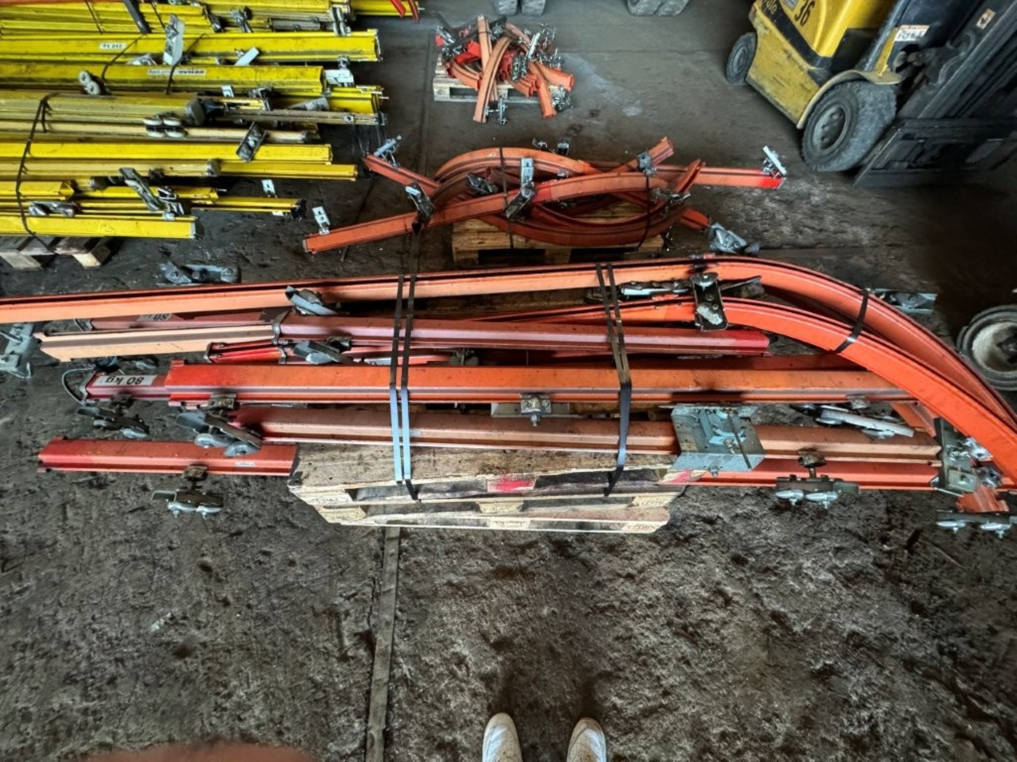 Roboty, maszyny przemysłowe i towary od Vulcast/Foundry-2