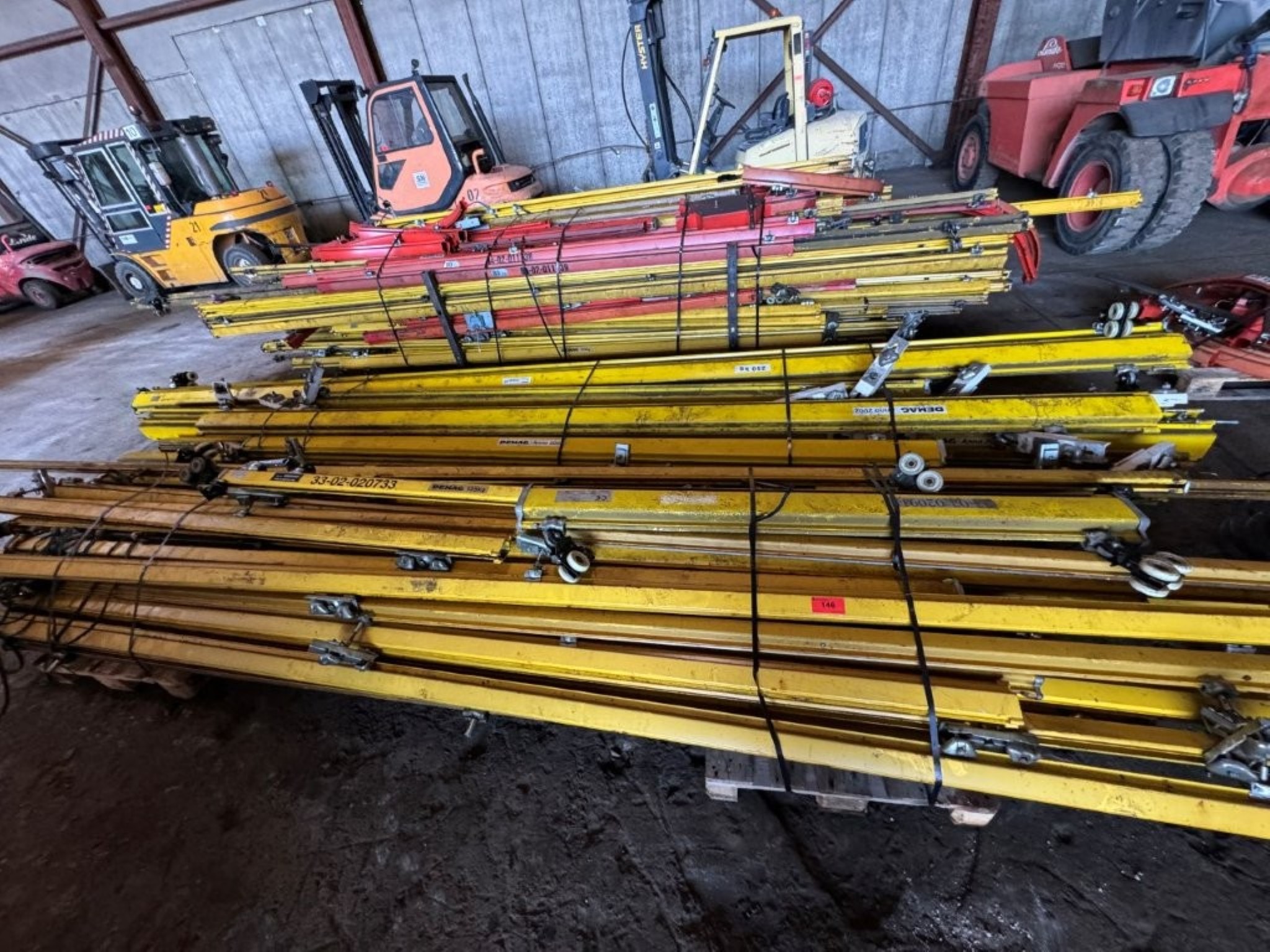 Roboty, maszyny przemysłowe i towary od Vulcast/Foundry-3