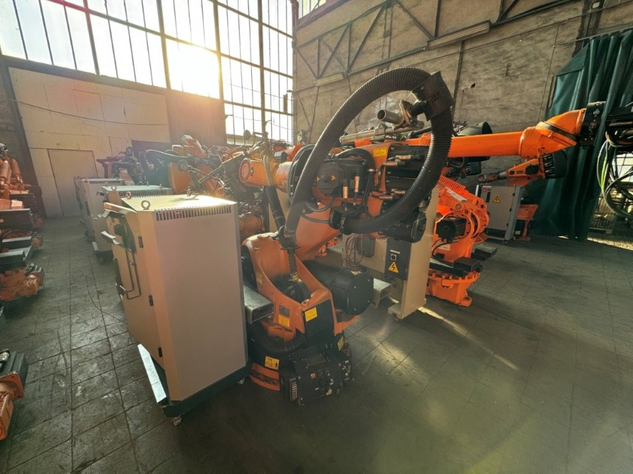 Roboty, maszyny przemysłowe i towary od Vulcast/Foundry-2