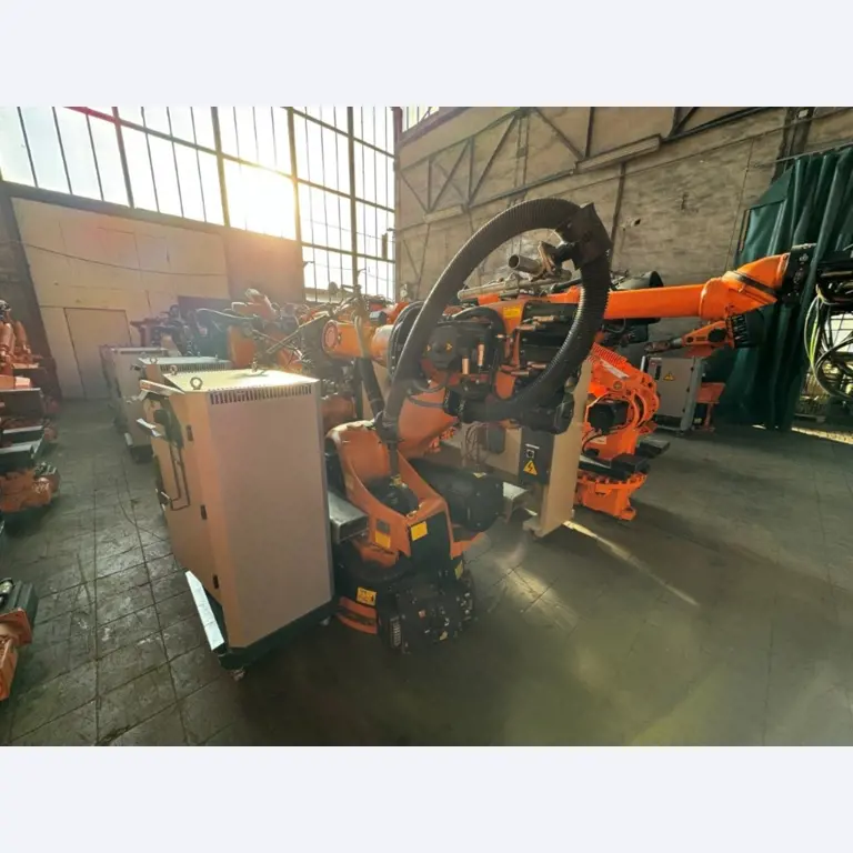 Robots, máquinas industriales y mercancías de Vulcast/Foundry-2