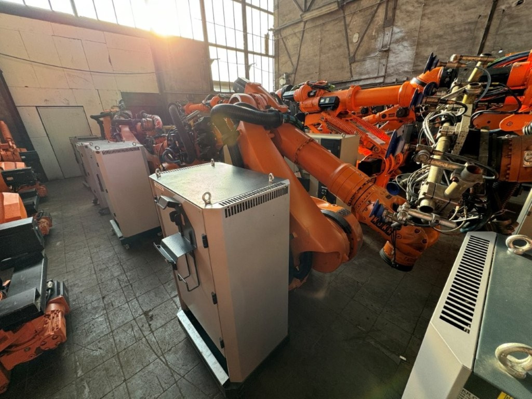 Roboty, maszyny przemysłowe i towary od Vulcast/Foundry-8