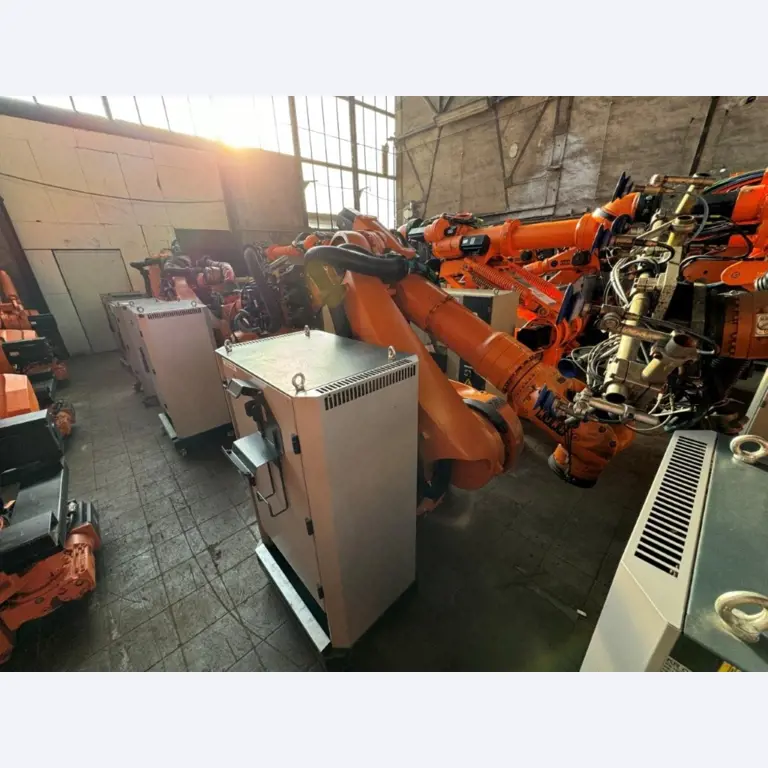 Robots, máquinas industriales y mercancías de Vulcast/Foundry-8