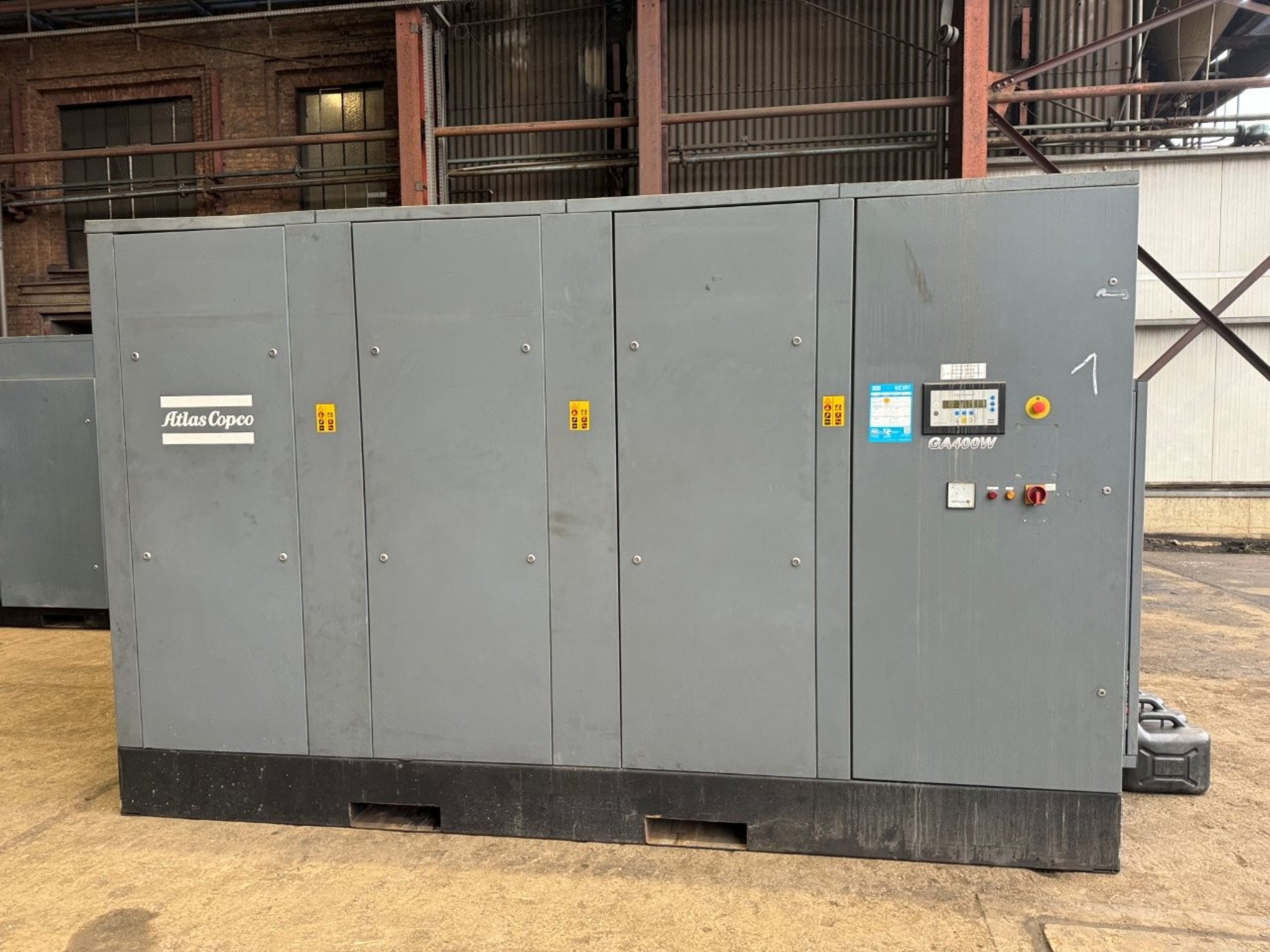 Roboty, maszyny przemysłowe i towary od Vulcast/Foundry-3