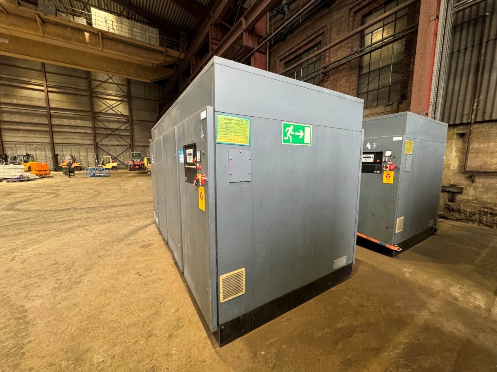 Roboty, maszyny przemysłowe i towary od Vulcast/Foundry-4