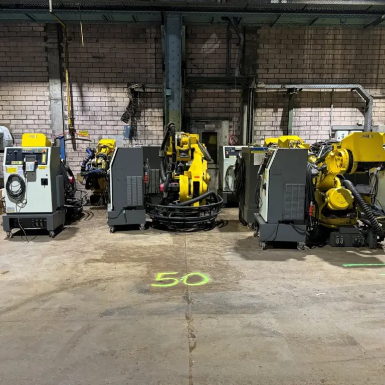 1 Posten Robots industriels (7 pièces) FANUC ROBOT S-430i W