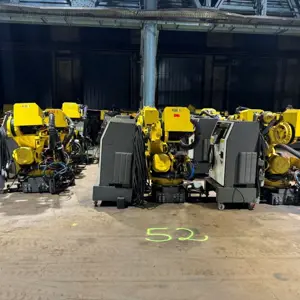 1 Posten Robots industriels (8 pièces) FANUC ROBOT S-430i W