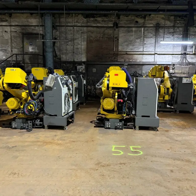 1 Posten Robots industriels (8 pièces) FANUC ROBOT S-430i W