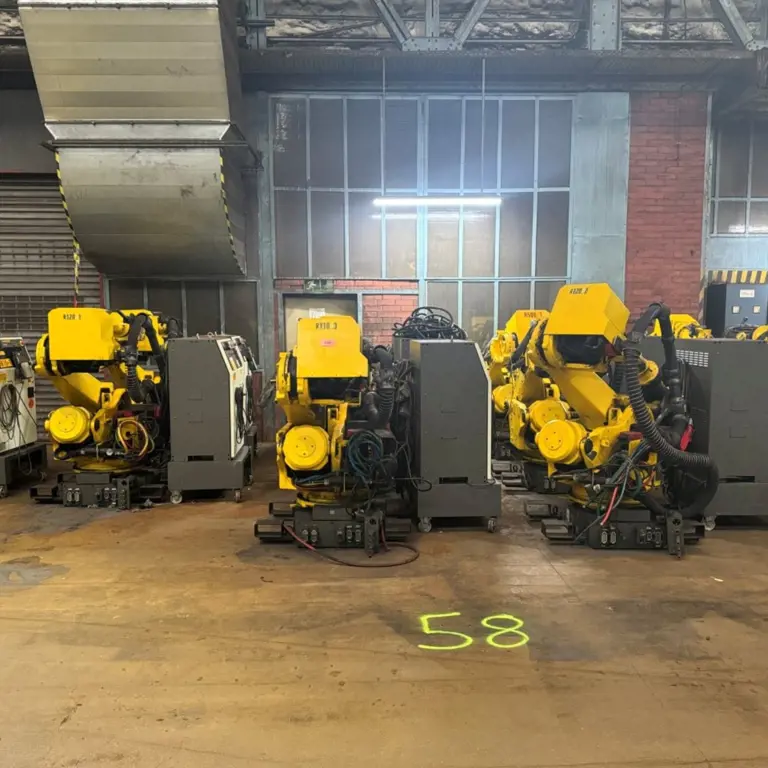 1 Posten Robots industriels (8 pièces) FANUC ROBOT S-430i W