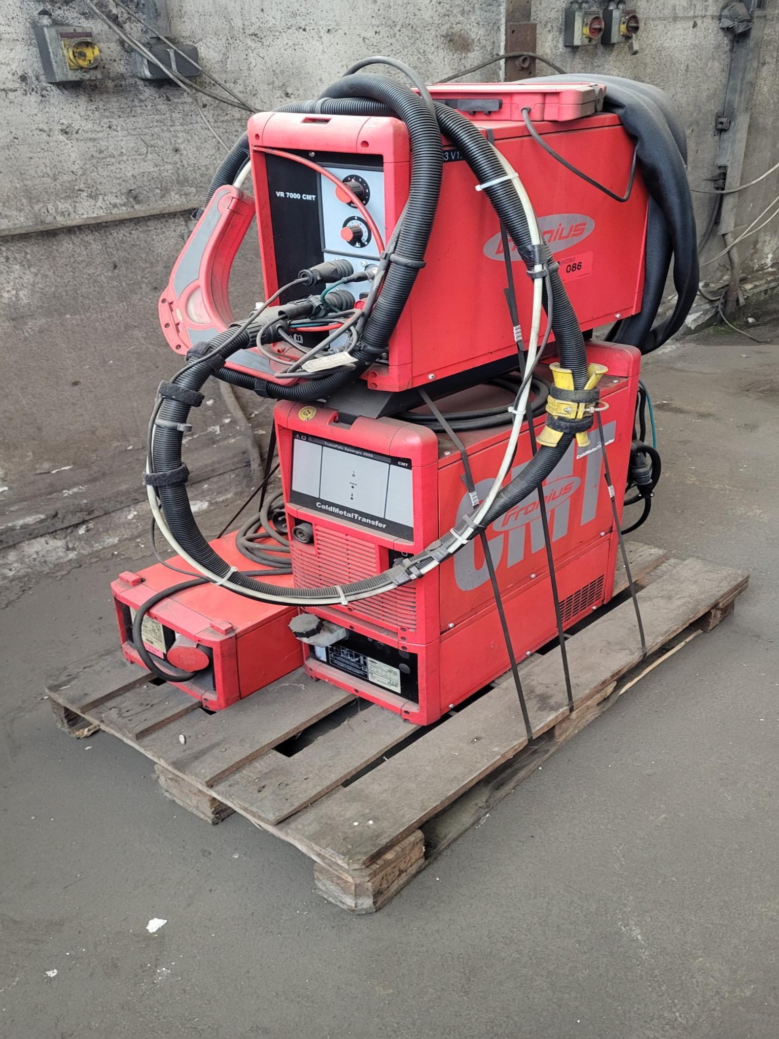 Roboty, maszyny przemysłowe i towary od Vulcast/Foundry-1