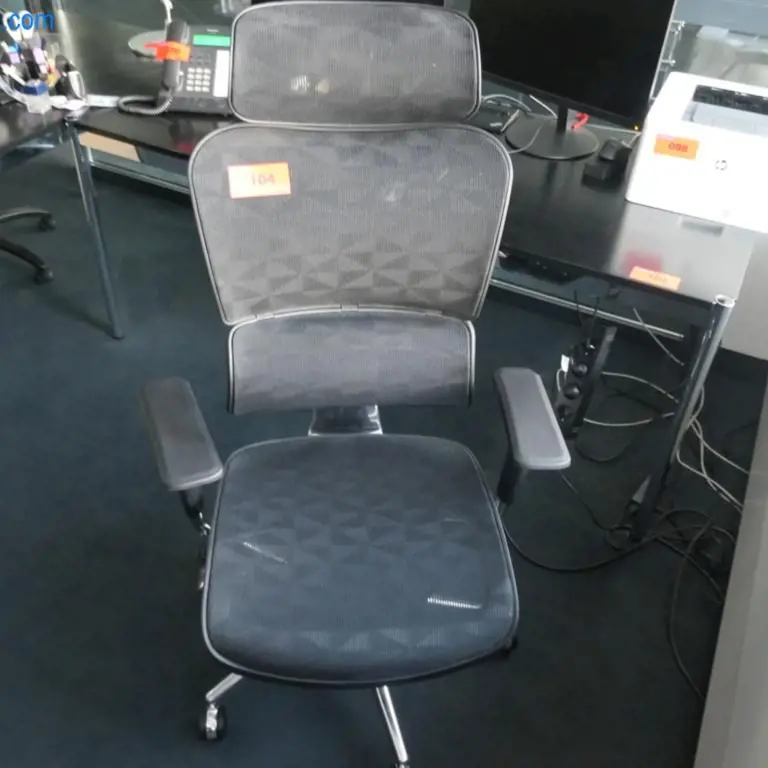 Swivel chair