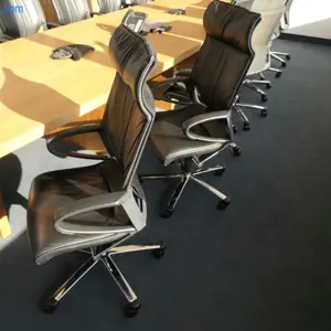 14 Jednací otočné židle