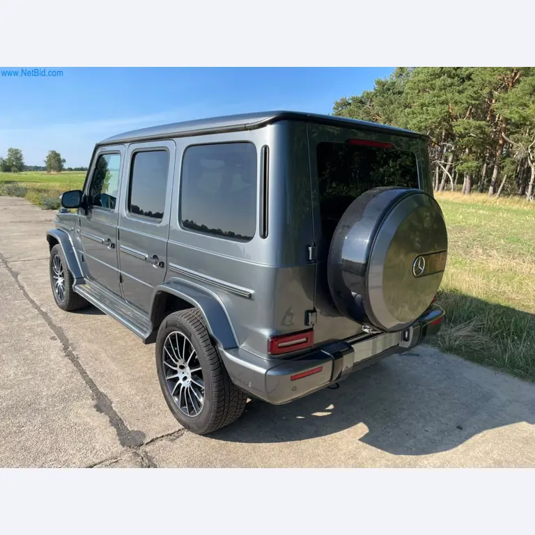 3 Well-maintained vehicles and business equipment-3