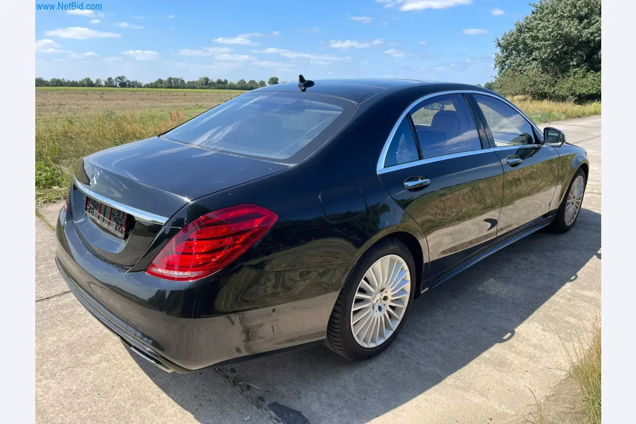 3 Well-maintained vehicles and business equipment-3