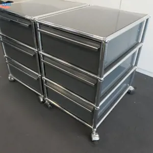 2 Container op rol USM Haller