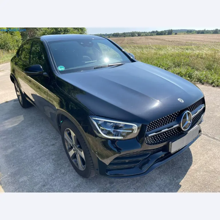 3 Well-maintained vehicles and business equipment-2