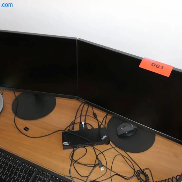 2 24" monitors Lenovo