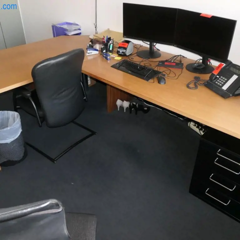 Desk/angle combination