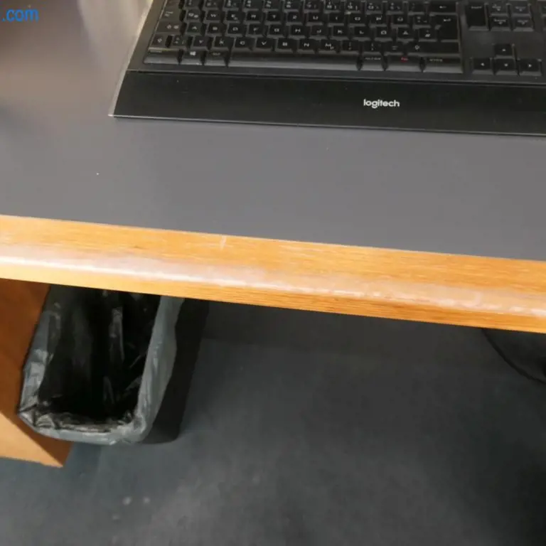 Reception desk