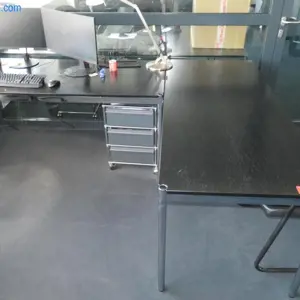 2 Desks USM Haller