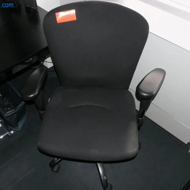 Swivel chair