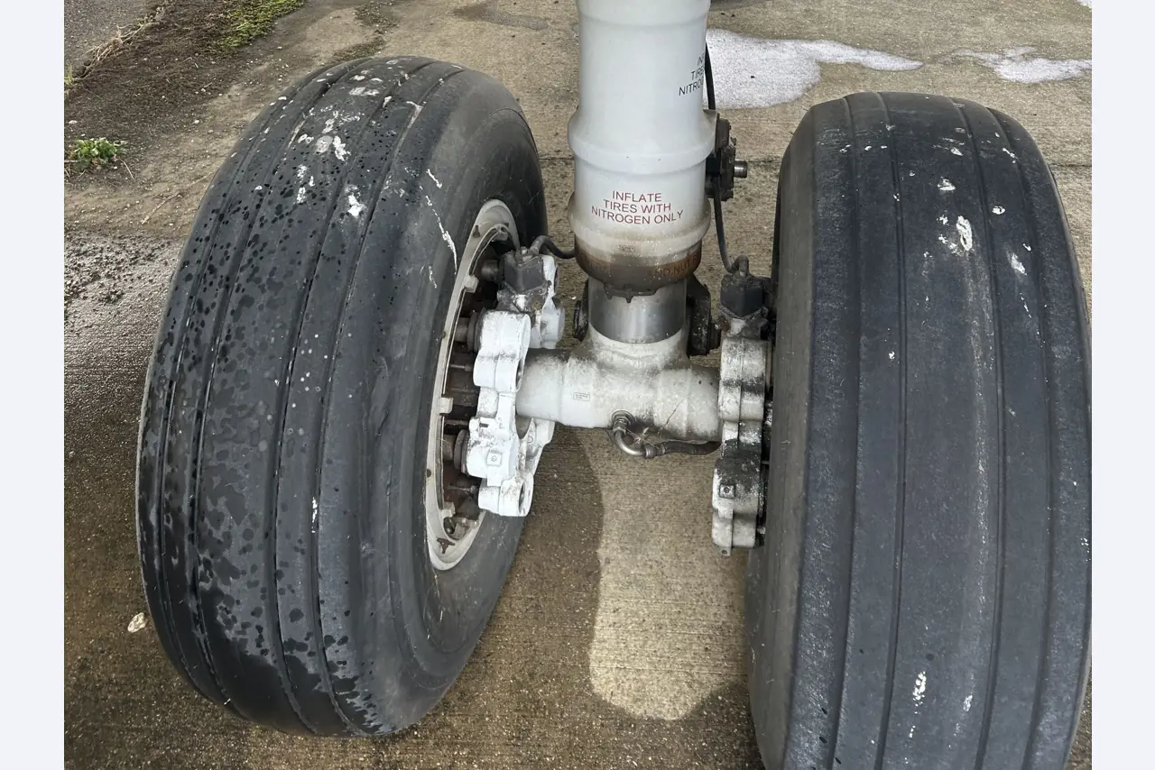 Passenger aircraft Boeing 737-200 2K3 Advanced and sports aircraft, DR 400/180-11