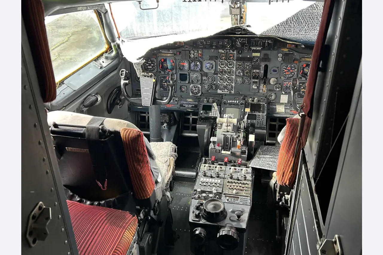 Passenger aircraft Boeing 737-200 2K3 Advanced and sports aircraft, DR 400/180-20