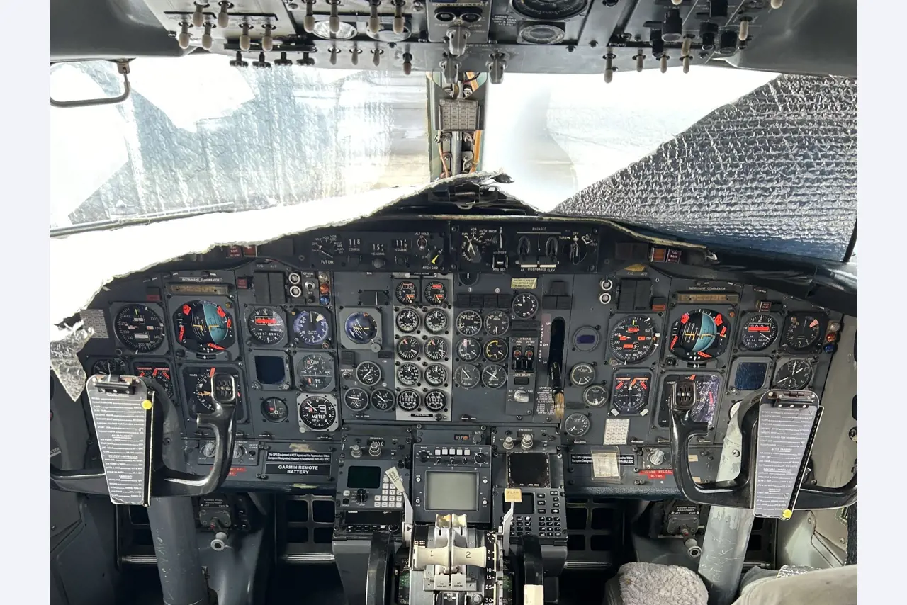 Passenger aircraft Boeing 737-200 2K3 Advanced and sports aircraft, DR 400/180-21